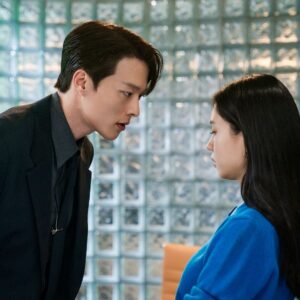 CHỒNG TRAO TOÀN BỘ TÀI SẢN CHO NỮ SINH VIÊN ANH TA TÀI TRỢ