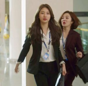 Nhặt Lại Chính Mình Giữa Những Thứ Bị Sao Chép