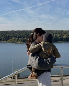 MỘT NHÀ HAI SỐ PHẬN