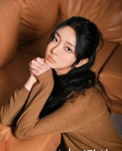 Đứa Con Thừa Trong Gia Đình Hoàn Hảo