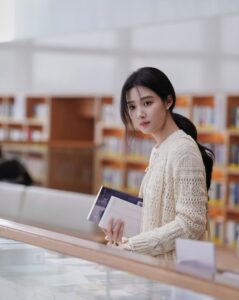 Ai Ít Tiền Thì Ra Ngoài