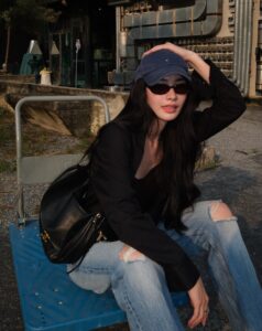 10 Năm Tôi Đóng Phí Cho Cả Tòa Nhà