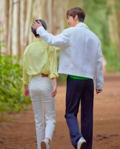 Sinh Đôi, Hai Số Phận